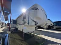 61626 - 33' 2018 Forest River Silverback 29RE w/3 Slides Image 1