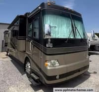 60240 - 40' 2005 Four Winds Mandalay 40B 350hp Caterpillar w/4 Slides Image 1