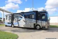 60869 - 40' 2007 Fleetwood Discovery 39L 330hp Caterpillar w/4 Slides Image 1