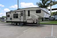 64158 - 31' 2018 Keystone Cougar X-Lite 27RKS w/2 Slides Image 1