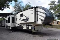 59491 - 38' 2020 Vanleigh RV Vilano 369FB w/4 Slides Image 1