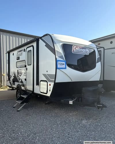 64556 - 20' 2022 Dutchmen Coleman Rubicon 1628BH - Bunk House Image 1