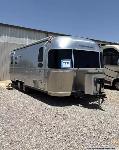 63504 - 26' 2013 Airstream International Serenity 25FB Image 1