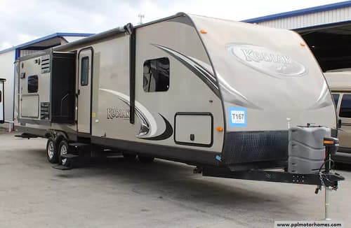 63643 - 37' 2013 Dutchmen KODIAK 300BHSL w/3 Slides - Bunk House Image 1