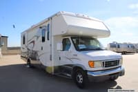 61989 - 31' 2005 Winnebago Minnie Winnie 31C w/Slide Image 1