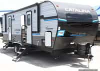 64086 - 31' 2023 Coachmen Catalina Legacy Edition 263FKDS w/2 Slides Image 1