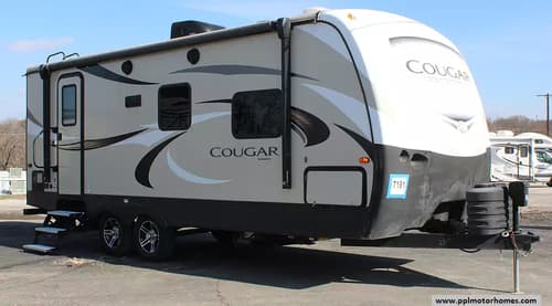 62133 - 26' 2019 Keystone Cougar 22RBS w/Slide Image 1