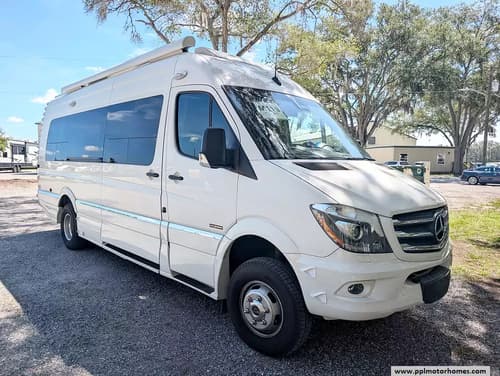 64155 - 23' 2019 Roadtrek Cs Adventurous Xl 4X4 WARPCORE Image 1
