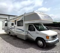 59413 - 31' 2008 Fleetwood Jamboree 31M w/2 Slides Image 1