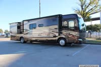 61355 - 40' 2008 Damon Tuscany 4076 360hp Cummins w/3 Slides Image 1