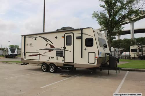 63114 - 26' 2018 Forest River Rockwood Mini Lite 2506S w/Slide Image 1