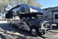 55373 - 33' 2020 Thor Magnitude XG32 4WD w/2 Slides Image 1