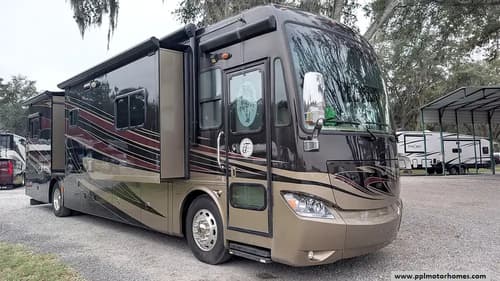 64893 - 40' 2013 Tiffin Phaeton 40QBH 380hp Cummins Image 1