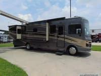 56179 - 35' 2016 Fleetwood Bounder 34T w/3 Slides Image 1