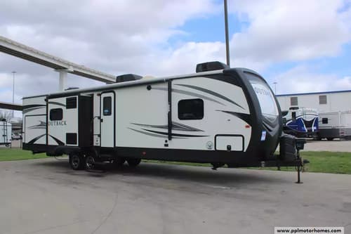 62344 - 37' 2018 Keystone Outback 335CG w/3 Slides - Toy Hauler - Bunk House Image 1