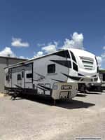 63836 - 43' 2020 Winnebago Spyder 36GWS w/2 Slides - Toy Hauler Image 1