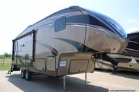 60423 - 27' 2016 Winnebago Voyage 27RLS w/Slide Image 1