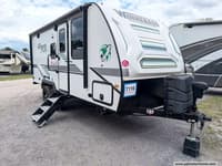 63032 - 22' 2022 Winnebago Micro Minnie Series Flx 2108FBS w/Slide Image 1