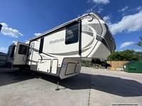 55831 - 37' 2016 Keystone Montana 3611RL w/3 Slides Image 1