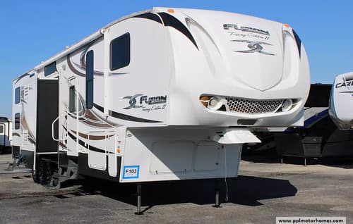 61407 - 43' 2010 Keystone Fuzion M-398 w/3 Slides & Generator  - Toy Hauler Image 1