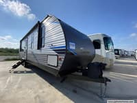 60893 - 38' 2022 Coachmen Catalina 303RKDS w/2 Slides Image 1