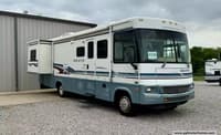 55942 - 33' 2004 Winnebago Brave 32V w/2 Slides Image 1