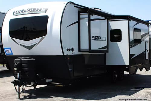 64265 - 25' 2024 Forest River Micro Lite 25FBLS w/2 Slides Image 1