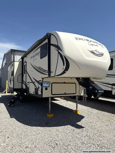 64296 - 33' 2018 Kz Durango 270RLD w/2 Slides Image 1
