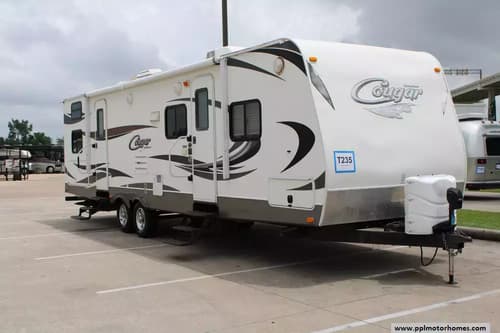 63300 - 35' 2014 Keystone Cougar 31SQBWE w/2 Slides - Bunk House Image 1