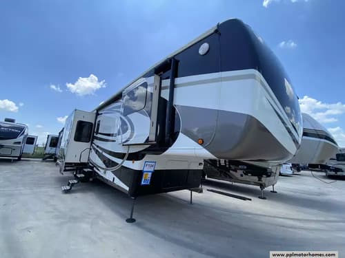 62378 - 44' 2019 Drv Full House LX455 w/4 Slides & Generator  - Toy Hauler Image 1