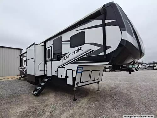 61632 - 45' 2022 Keystone Raptor 423 w/3 Slides & Generator  - Toy Hauler Image 1