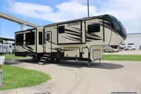 60180 - 39' 2016 Keystone Alpine 3591RS w/5 Slides Image 1