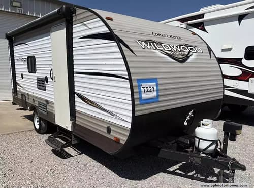 62890 - 23' 2018 Forest River Wildwood Fsx 197BH - Bunk House Image 1