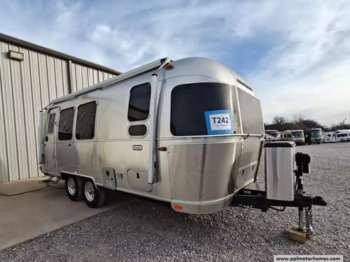 61799 - 24' 2024 Airstream International 23FB TWIN Image 1