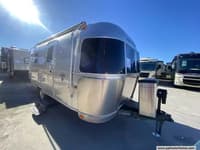 61486 - 20' 2012 Airstream Flying Cloud Bambi 20 Image 1