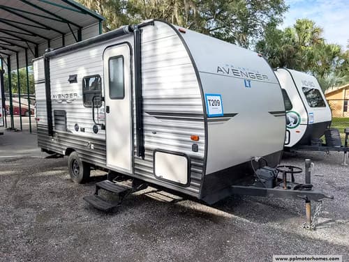 64310 - 21' 2020 Primetime Avenger 21RB - Bunk House Image 1