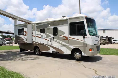 64002 - 27' 2012 Winnebago Itasca Sunstar SUNSTAR w/2 Slides Image 1