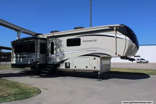 61187 - 40' 2022 Jayco Pinnacle 36FBTS w/3 Slides Image 1