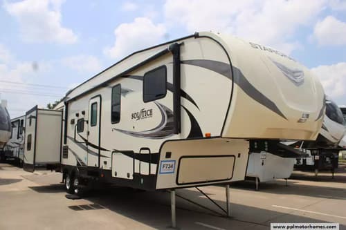 63645 - 29' 2018 Starcraft Solstice Super Lite 29BHS w/2 Slides - Bunk House Image 1