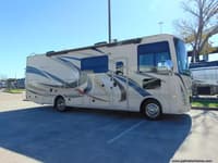 57880 - 30' 2017 Thor Windsport 29M w/Slide Image 1