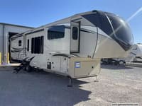 57095 - 44' 2021 Jayco Pinnacle 38 FLGS w/4 Slides Image 1