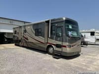 56033 - 40' 2006 Tiffin Phaeton 40QDH 300hp Caterpillar w/4 Slides Image 1