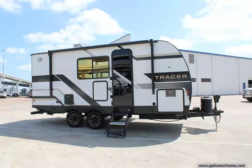 64208 - 23' 2026 Forest River Tracer 195RB w/Slide Image 1