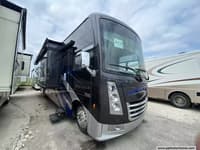 59374 - 37' 2020 Thor Miramar 35.2 w/2 Slides Image 1