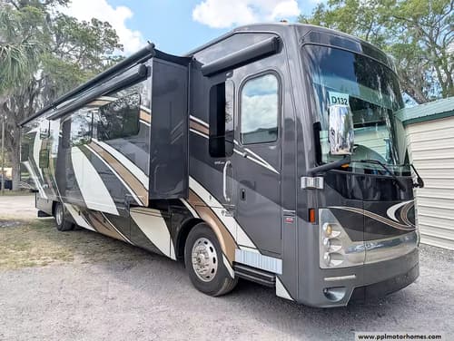 63136 - 41' 2017 Thor Tuscany Xte 40BX 360hp Cummins w/3 Slides Image 1