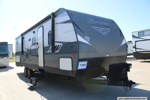 64377 - 35' 2018 Keystone Zinger 290KB w/Slide - Bunk House Image 1