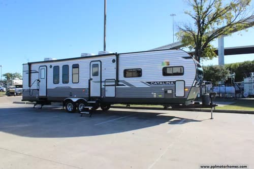 61378 - 38' 2024 Forest River Coachmen Catalina Legacy 333FKTS w/3 Slides - Bunk House Image 1
