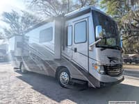 62816 - 34' 2017 Newmar Ventana 3427 360hp Cummins w/4 Slides Image 1