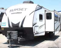 64034 - 33' 2022 Crossroads Sunsettrail Super Lite 299QB w/Slide Image 1