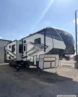 64493 - 44' 2021 Keystone Fuzion 430 w/3 Slides & Generator  - Toy Hauler Image 1